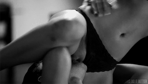 cunnilingus debout gif position