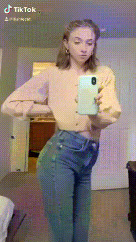 gifs de femmes nues style tiktok
