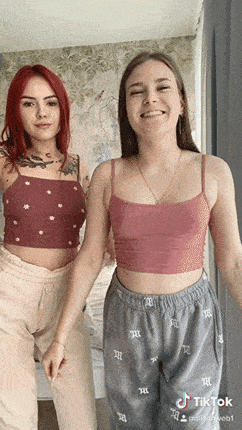 gifs nus deux amies nues